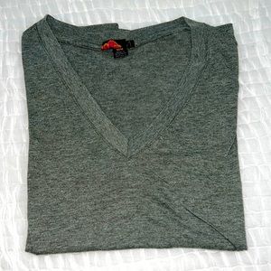 Forever 21 Vintage V neck Tee Shirt, Heathered DK Green, Med